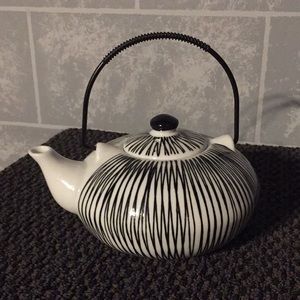 Porcelain Tea Pot